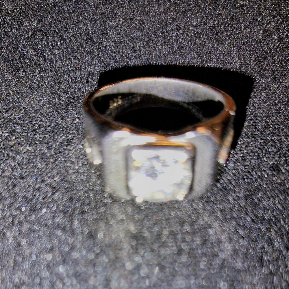 Elegant Silver Men's Ring